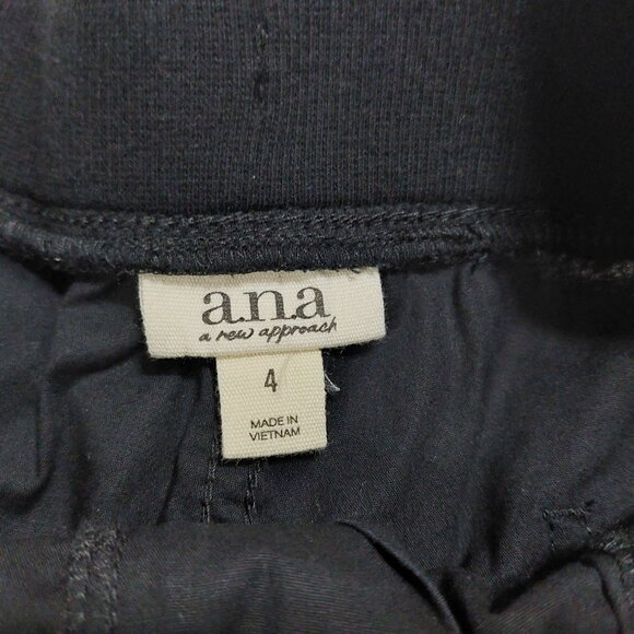 a.n.a. Ana A New Approach Black Elastic Shorts Perfect For Summer Size 4 - Picture 2 of 10